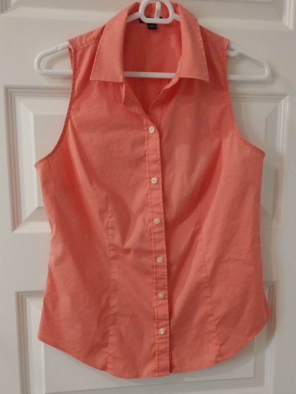Ann Taylor Coral Sleeveless Button-Down Shirt